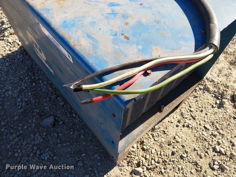 image for item EV5391 Miller deltaweld 651 welder/generator