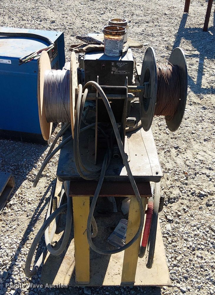 image for item EV5391 Miller deltaweld 651 welder/generator