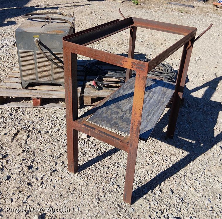 image for item EV5392 Lincoln Idealarc R3R-400 welder