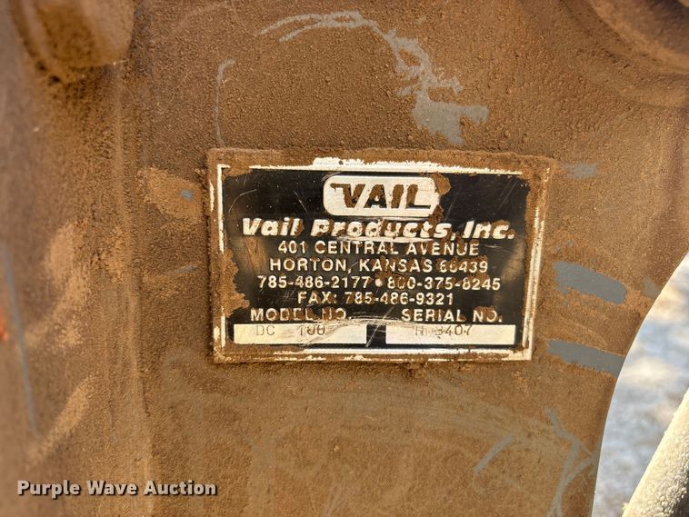 image for item FI0012 2001 New Holland DC100 dozer