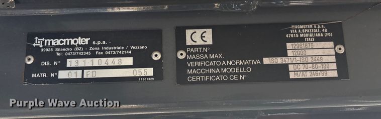 image for item FI0012 2001 New Holland DC100 dozer