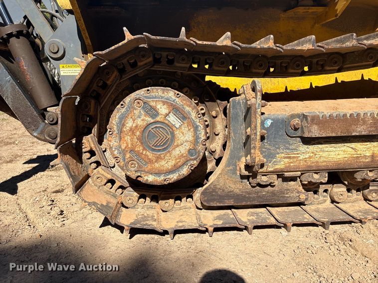 image for item FI0012 2001 New Holland DC100 dozer