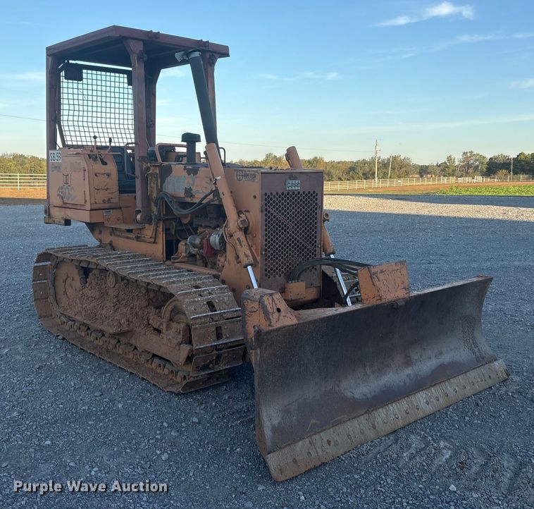 image for item FI0014 1991 Case 450C dozer