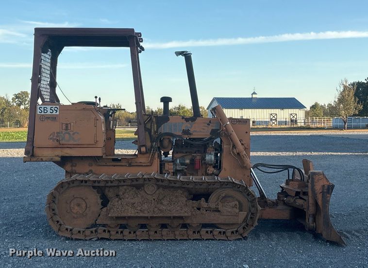 image for item FI0014 1991 Case 450C dozer