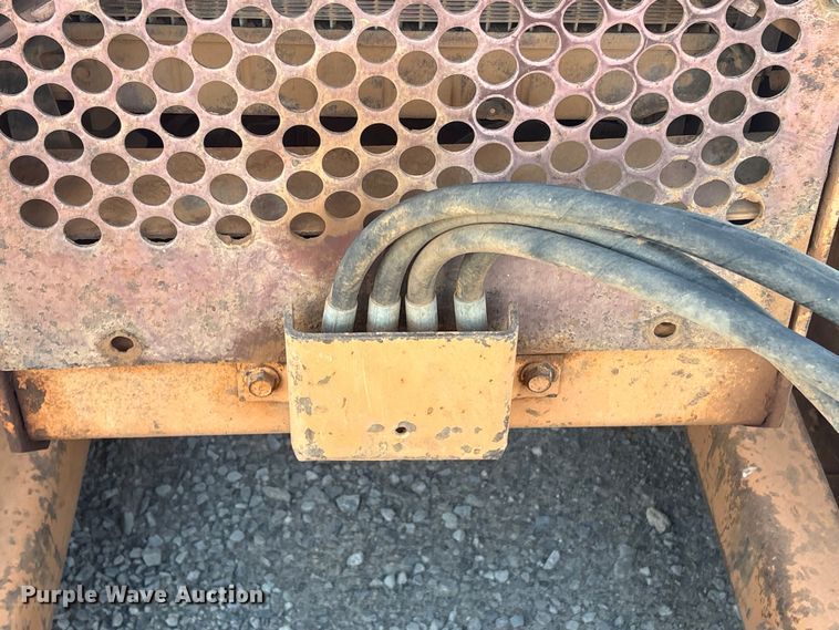 image for item FI0014 1991 Case 450C dozer