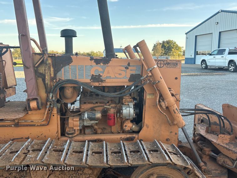 image for item FI0014 1991 Case 450C dozer