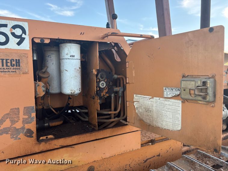 image for item FI0014 1991 Case 450C dozer