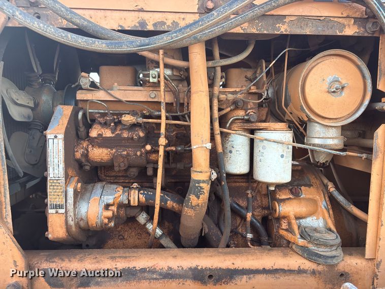 image for item FI0014 1991 Case 450C dozer