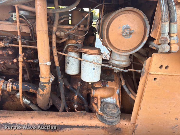 image for item FI0014 1991 Case 450C dozer