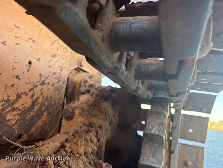 image for item FI0014 1991 Case 450C dozer