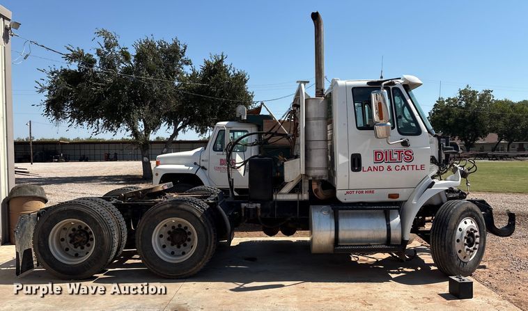 image for item IE9205 2005 International 8600 semi truck