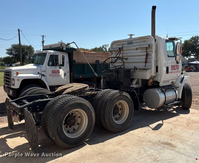 image for item IE9205 2005 International 8600 semi truck