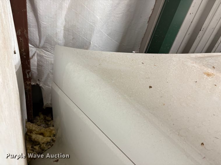 image for item IE9205 2005 International 8600 semi truck