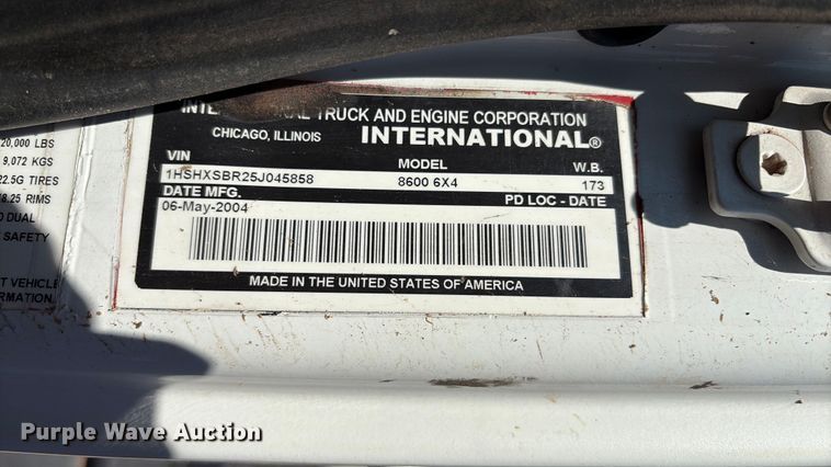 image for item IE9205 2005 International 8600 semi truck