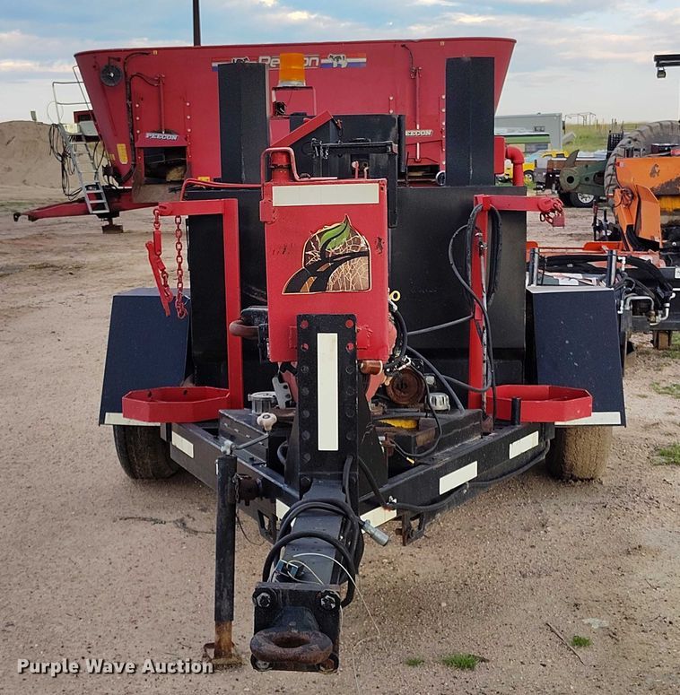 image for item IP9674 2006 Shop built pothole patcher