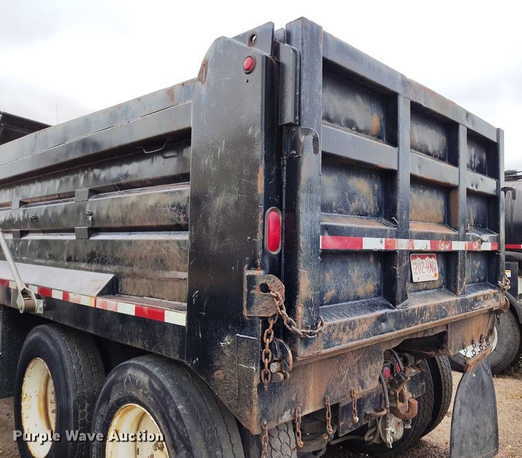 image for item IP9713 1988 Kenworth W900B dump truck