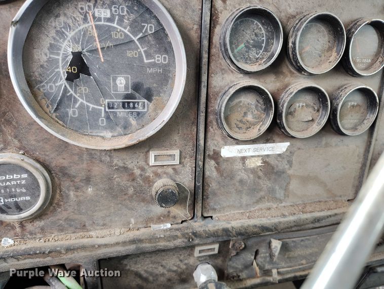 image for item IP9713 1988 Kenworth W900B dump truck