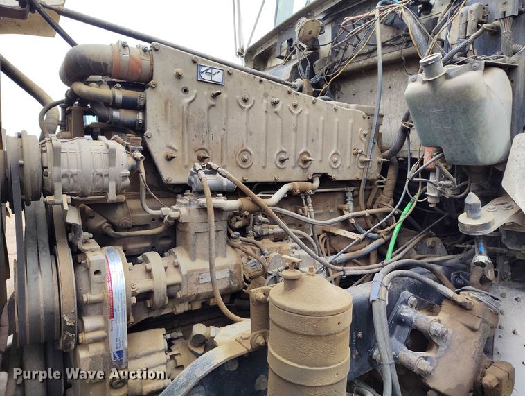 image for item IP9713 1988 Kenworth W900B dump truck