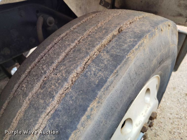 image for item IP9713 1988 Kenworth W900B dump truck