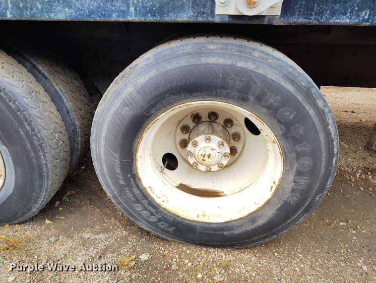 image for item IP9713 1988 Kenworth W900B dump truck