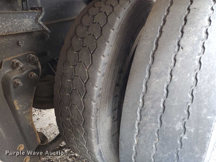 image for item IP9713 1988 Kenworth W900B dump truck