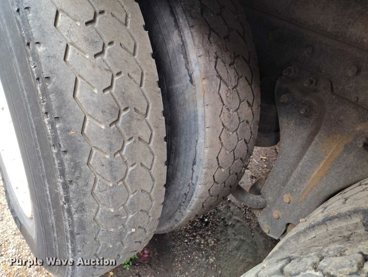 image for item IP9713 1988 Kenworth W900B dump truck