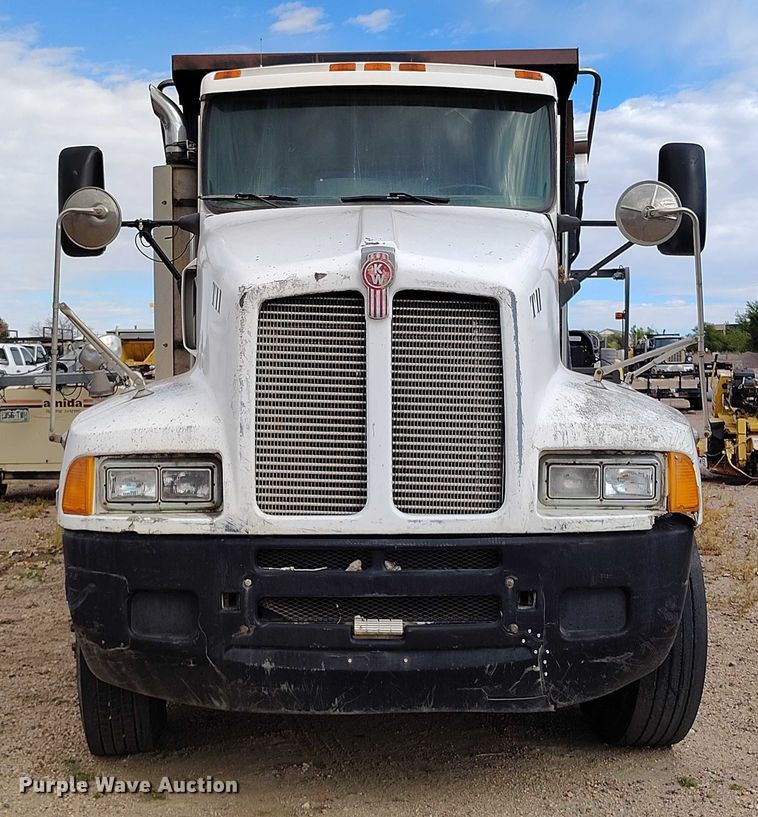 image for item IP9716 1991 Kenworth T600 dump truck