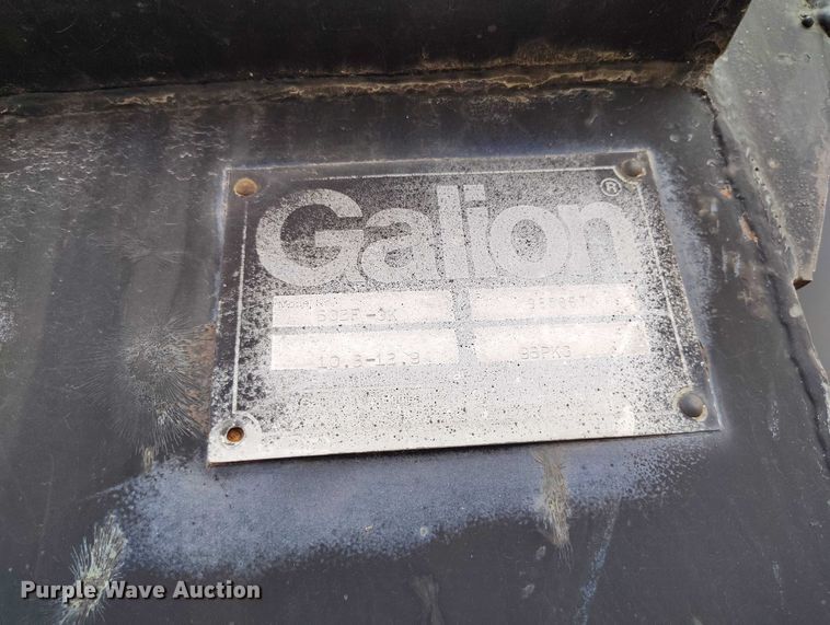 image for item IP9716 1991 Kenworth T600 dump truck