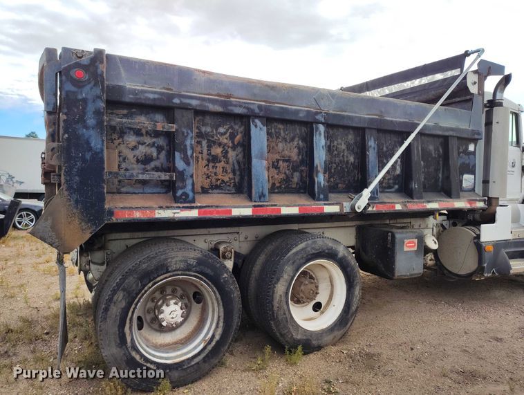 image for item IP9716 1991 Kenworth T600 dump truck