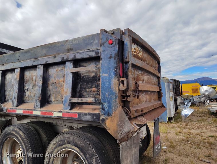 image for item IP9716 1991 Kenworth T600 dump truck