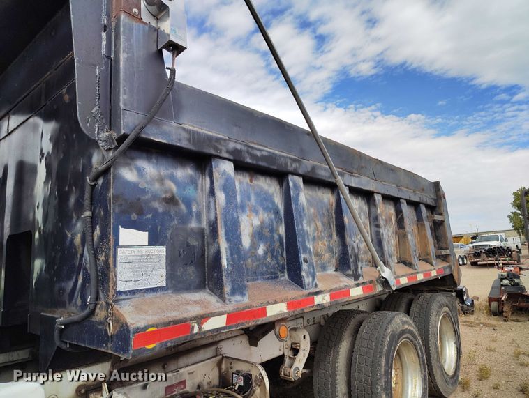 image for item IP9716 1991 Kenworth T600 dump truck