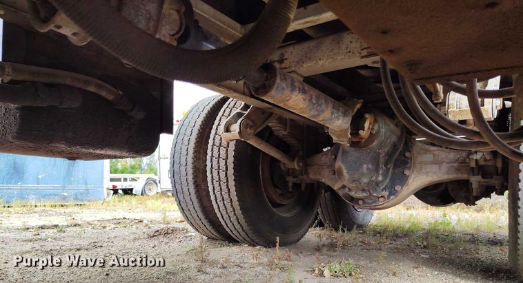 image for item IP9716 1991 Kenworth T600 dump truck