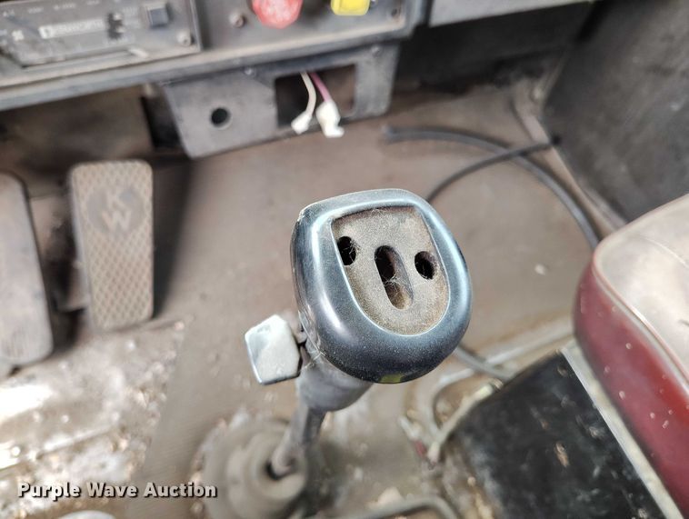 image for item IP9716 1991 Kenworth T600 dump truck