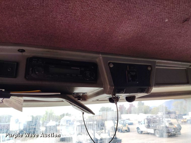 image for item IP9716 1991 Kenworth T600 dump truck