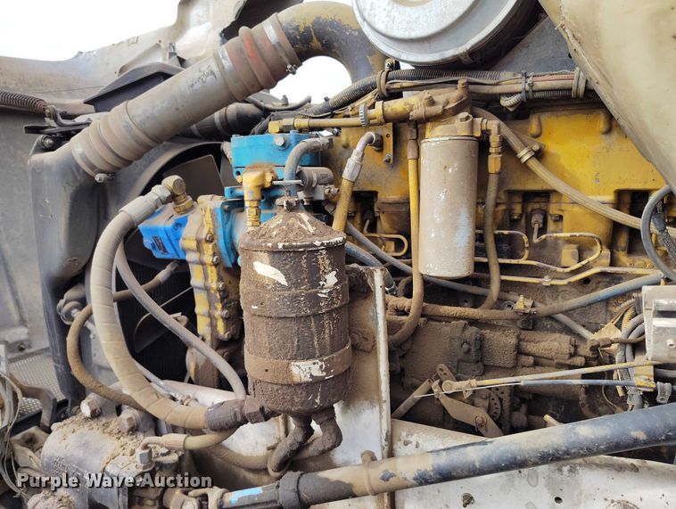 image for item IP9716 1991 Kenworth T600 dump truck