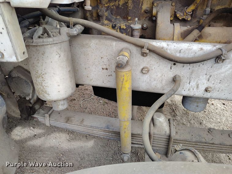 image for item IP9716 1991 Kenworth T600 dump truck