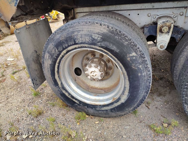 image for item IP9716 1991 Kenworth T600 dump truck