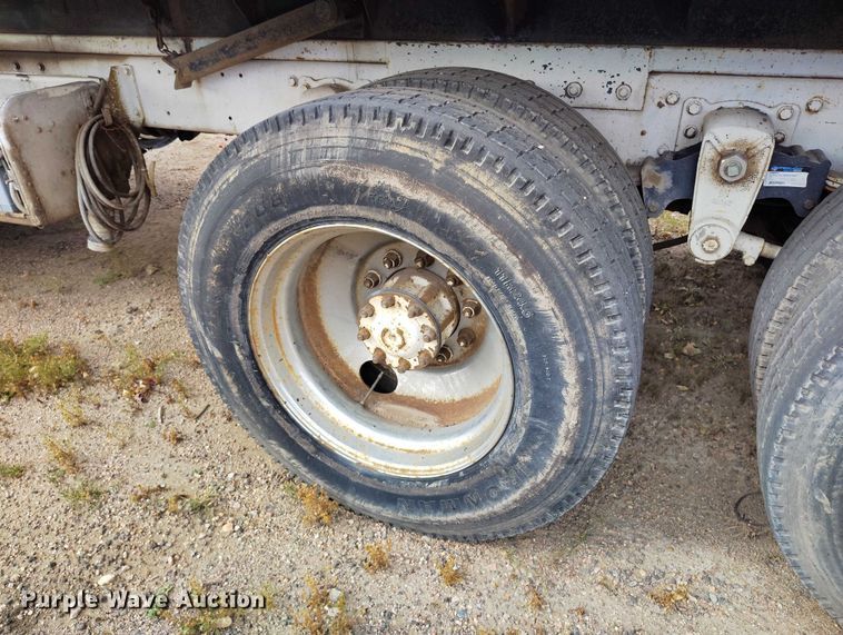 image for item IP9716 1991 Kenworth T600 dump truck