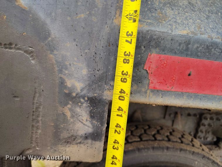 image for item IP9718 2003 Freightliner FLD dump truck