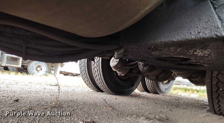 image for item IP9718 2003 Freightliner FLD dump truck