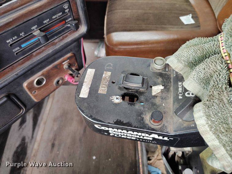 image for item IP9718 2003 Freightliner FLD dump truck