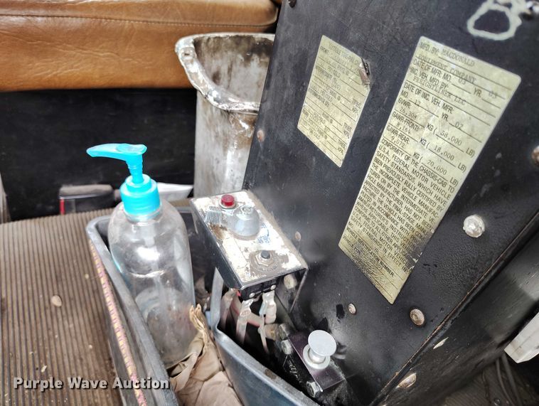 image for item IP9718 2003 Freightliner FLD dump truck