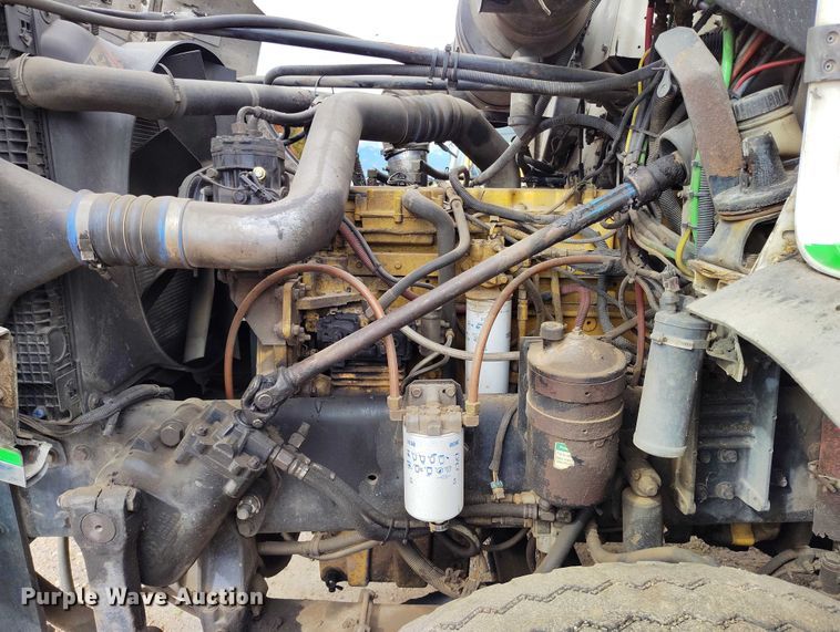 image for item IP9718 2003 Freightliner FLD dump truck