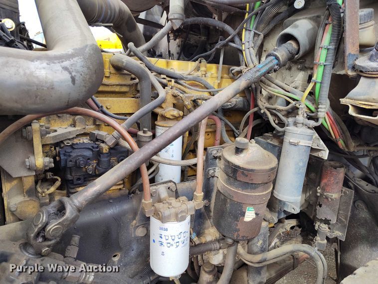 image for item IP9718 2003 Freightliner FLD dump truck