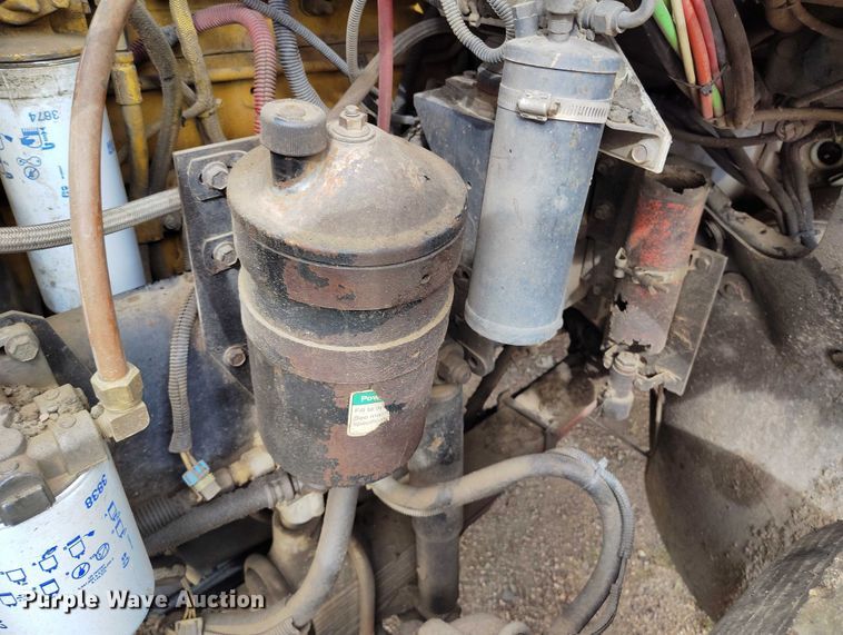 image for item IP9718 2003 Freightliner FLD dump truck