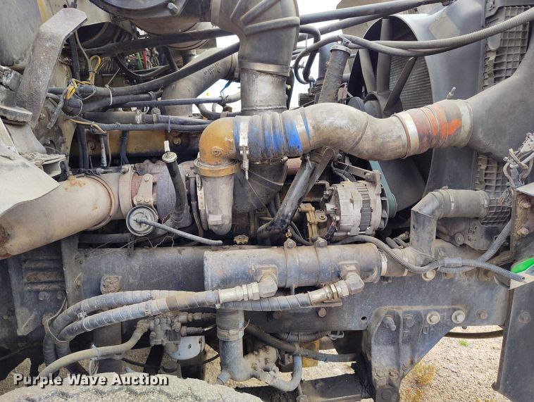 image for item IP9718 2003 Freightliner FLD dump truck