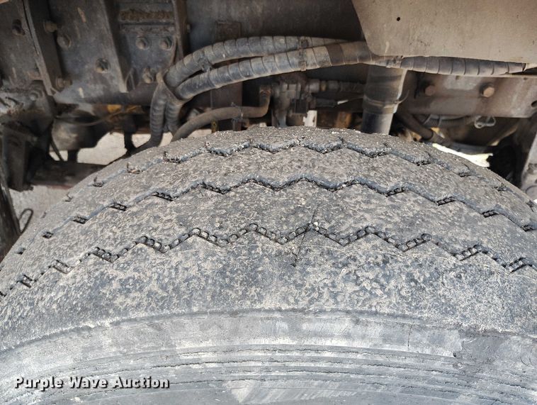 image for item IP9718 2003 Freightliner FLD dump truck