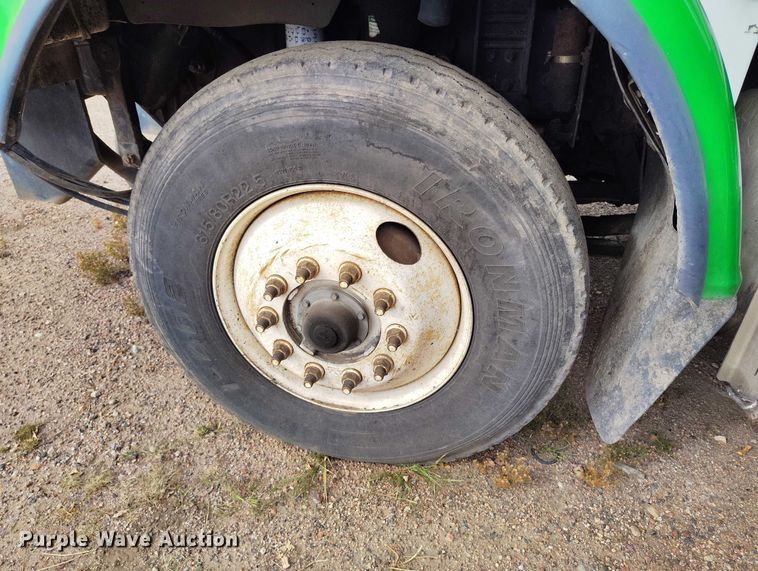 image for item IP9718 2003 Freightliner FLD dump truck