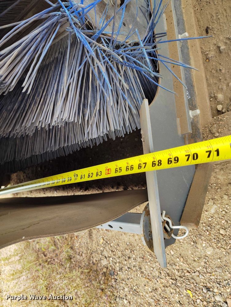 image for item IP9721 2006 Sterling SC8000 street sweeper truck