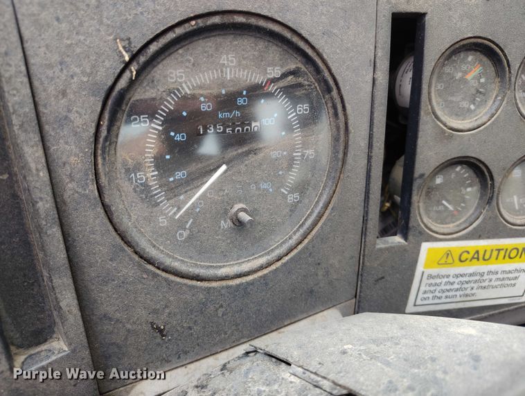 image for item IP9721 2006 Sterling SC8000 street sweeper truck